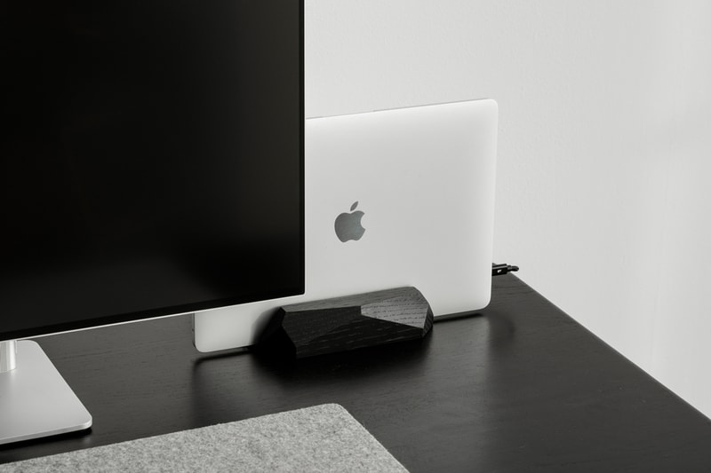 Oakywood Magsafe Desks Office Supplies Minimalist Wooden Accessories Organization iPhone Stand Desk Apple Watch Stand