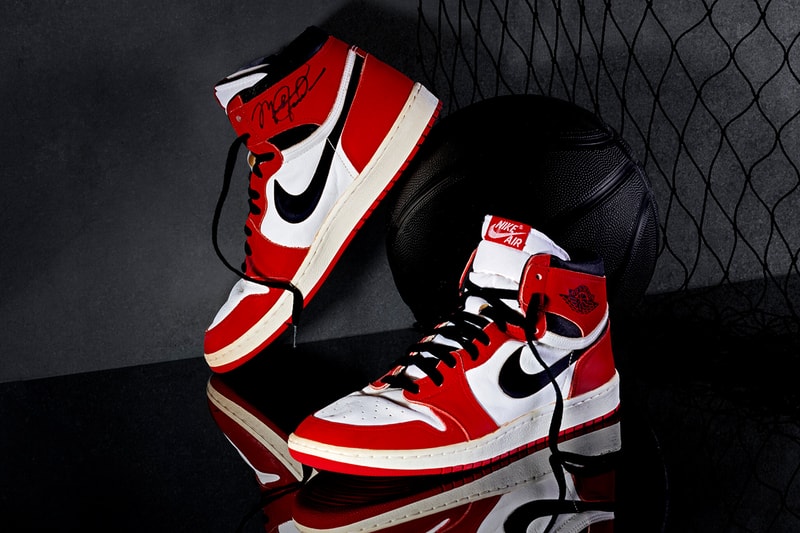 christies the great auction air jordan 1 hi 85 chicago serena williams Off White court flare Henrik Lundqvist skates virgil abloh louis vuitton steamer trunk air max lv nike air force 1 kobe bryant jersey lakers chanel medicom toy