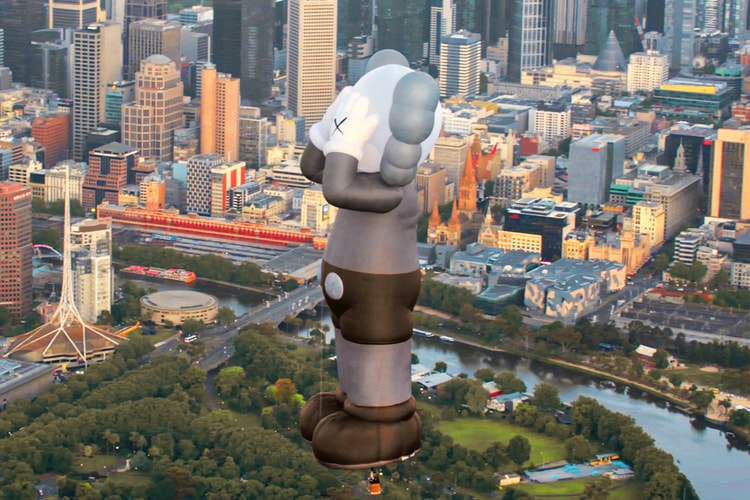 'KAWS:HOLIDAY' Hot-Air Balloon Tours Melbourne Skies
