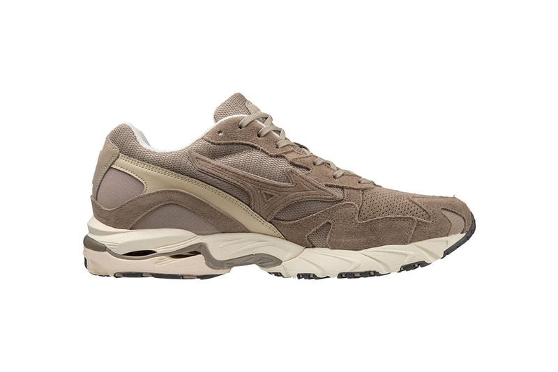 Mizuno Presents Its Wave Rider 10 Premium Pack