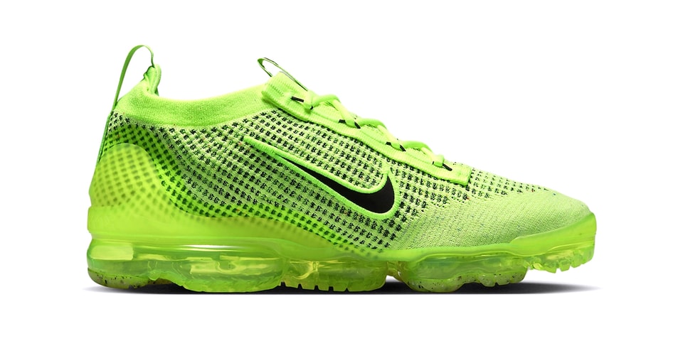 Stand Out From the Crowd in Nike’s Air VaporMax Flyknit "Volt Black"