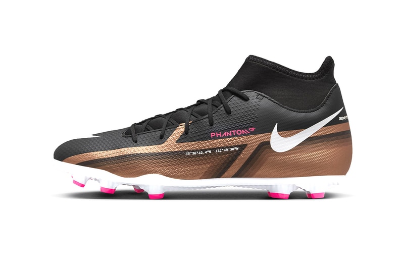 NEW FOOTBALL BOOTS IN PES 2011 UPDATE