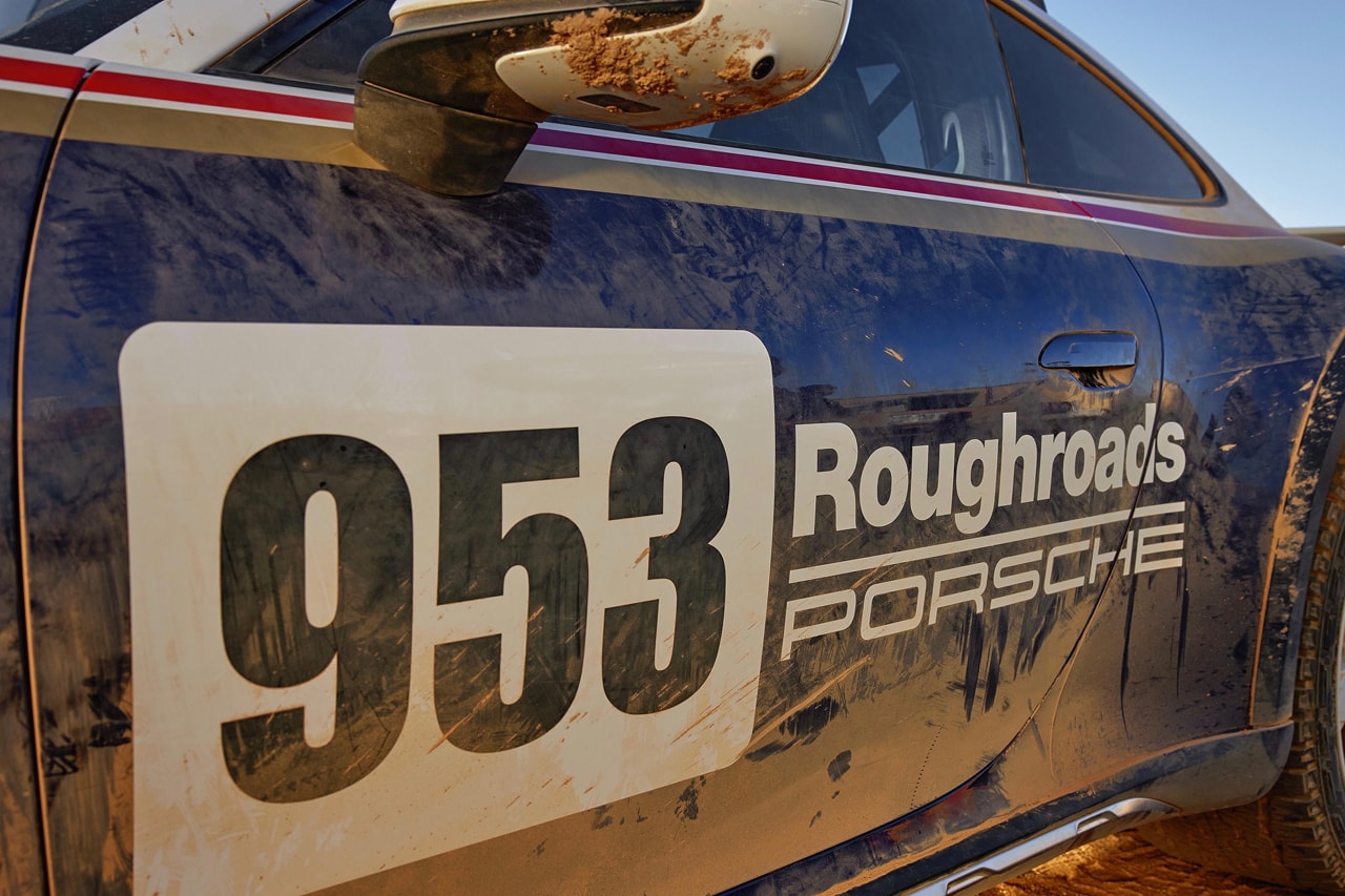 Porsche 911 Dakar Official Reveal First Look Rally Car Sportscar Los Angeles Auto Show Paris-Dakar 