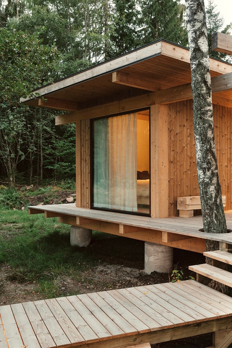 Studio He Creates Wooden Vacation Home in Middle of Swedish Forest Glade