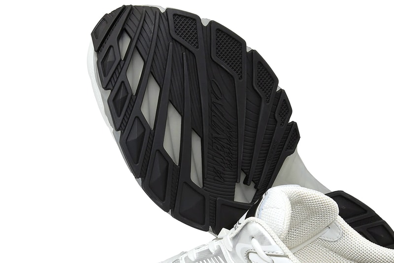 Valentino Garavani MS-2960 Sneaker Release Information Pierpaolo Piccioli Early 2000s Y2K Trainers Footwear Trends Designer Drops