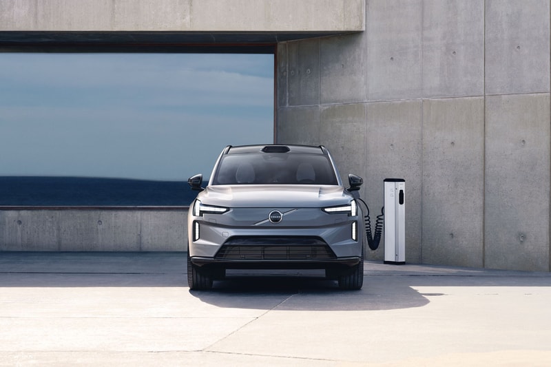 Volvo Unveils Electric 2024 EX90 SUV With 300 Miles of Range