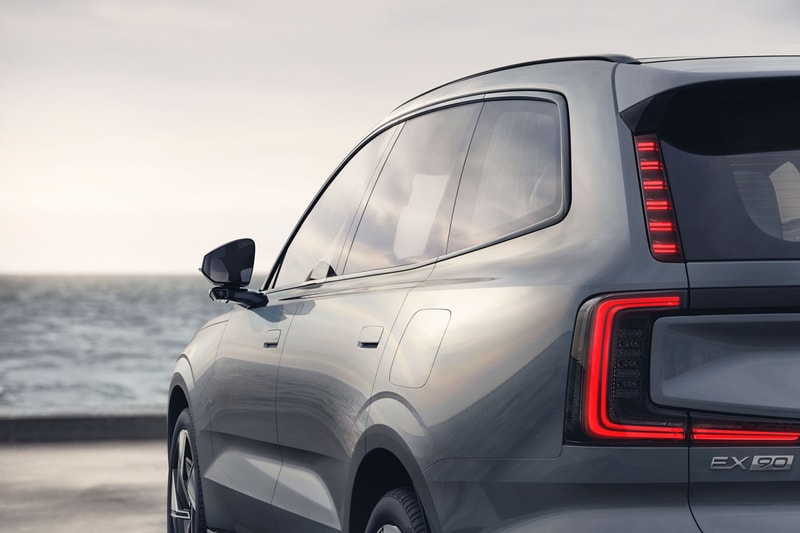 Volvo Unveils Electric 2024 EX90 SUV With 300 Miles of Range
