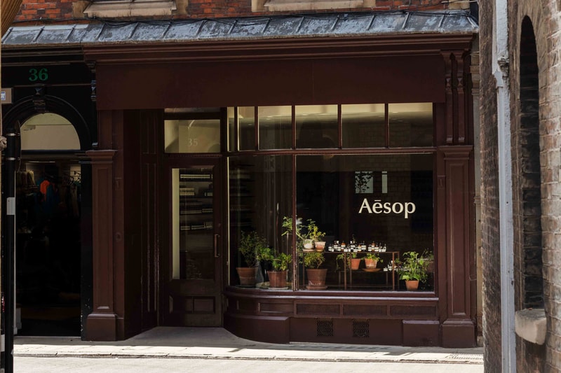 JAMESPLUMB Studio Casts Aesop’s Cambridge Store in Calm Elegance Design