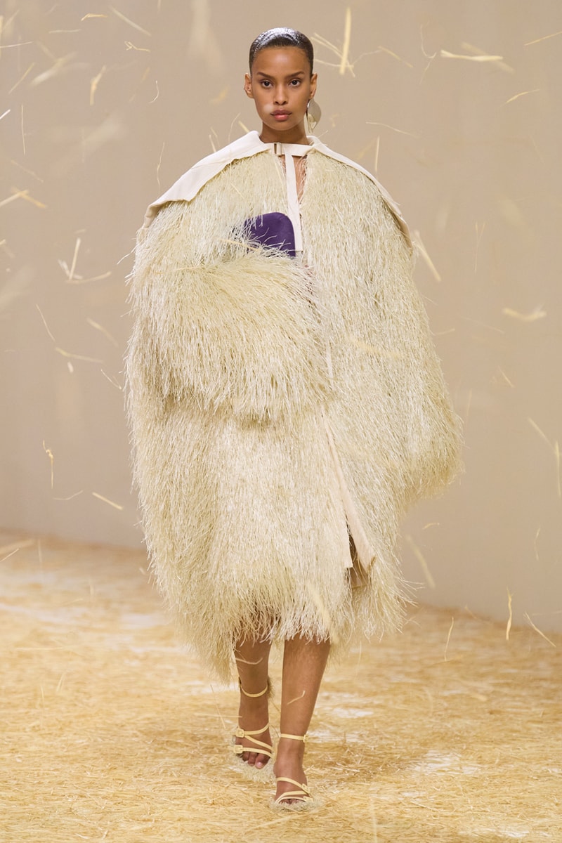 Jacquemus “LE RAPHIA” SS23 Gives New Meaning to Natural Beauty Fashion