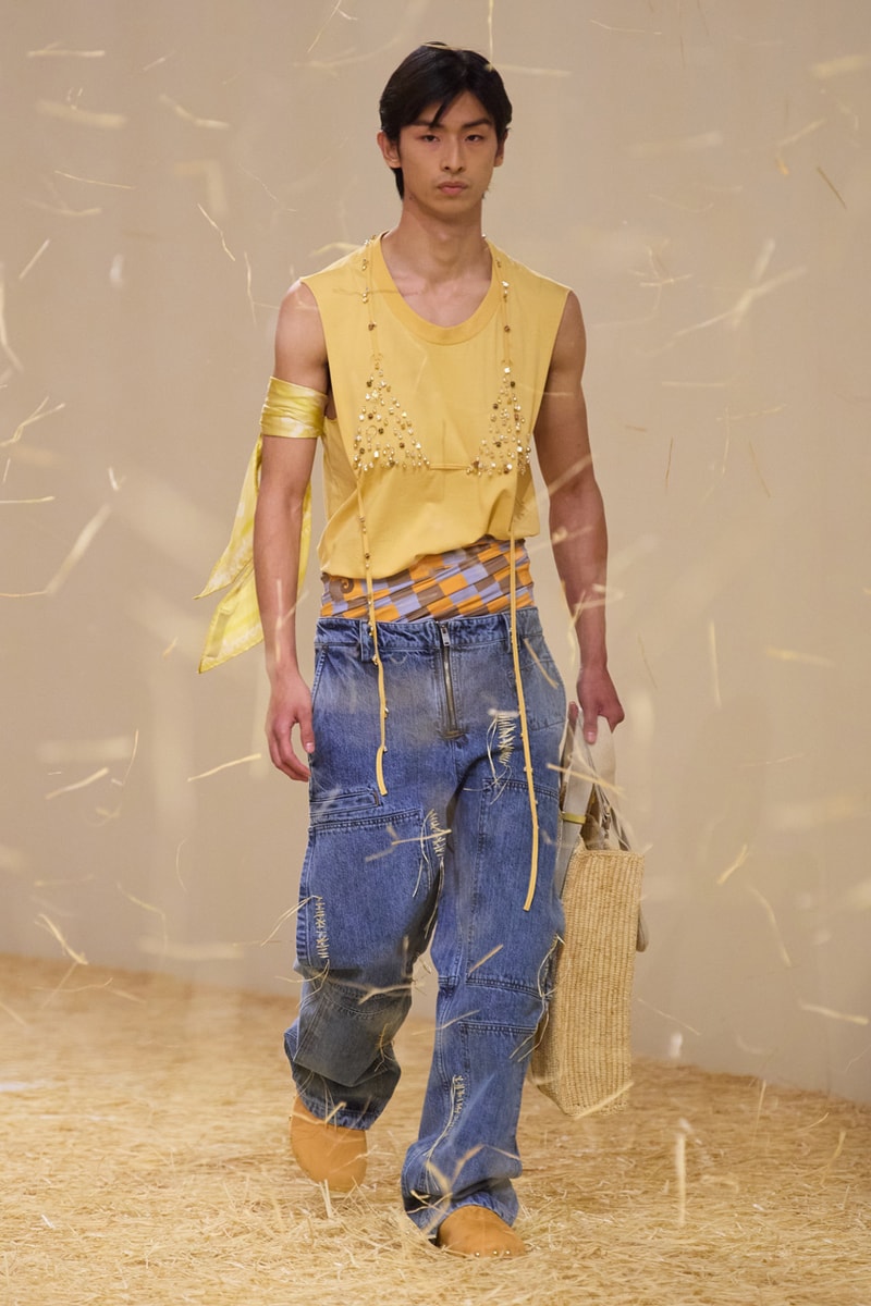 Jacquemus “LE RAPHIA” SS23 Gives New Meaning to Natural Beauty Fashion