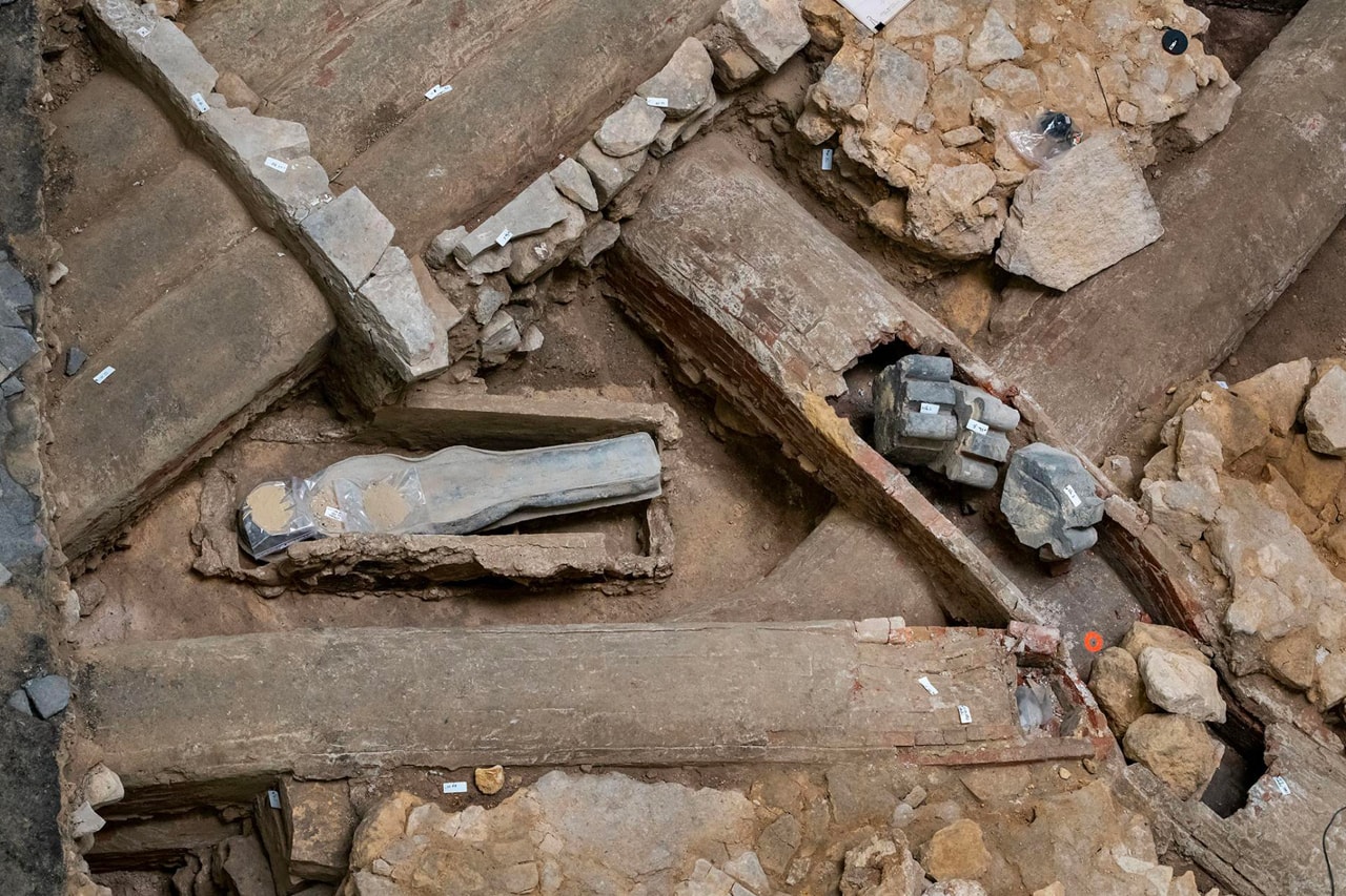 French Archaeologists Sarcophagi Notre Dame INRAP
