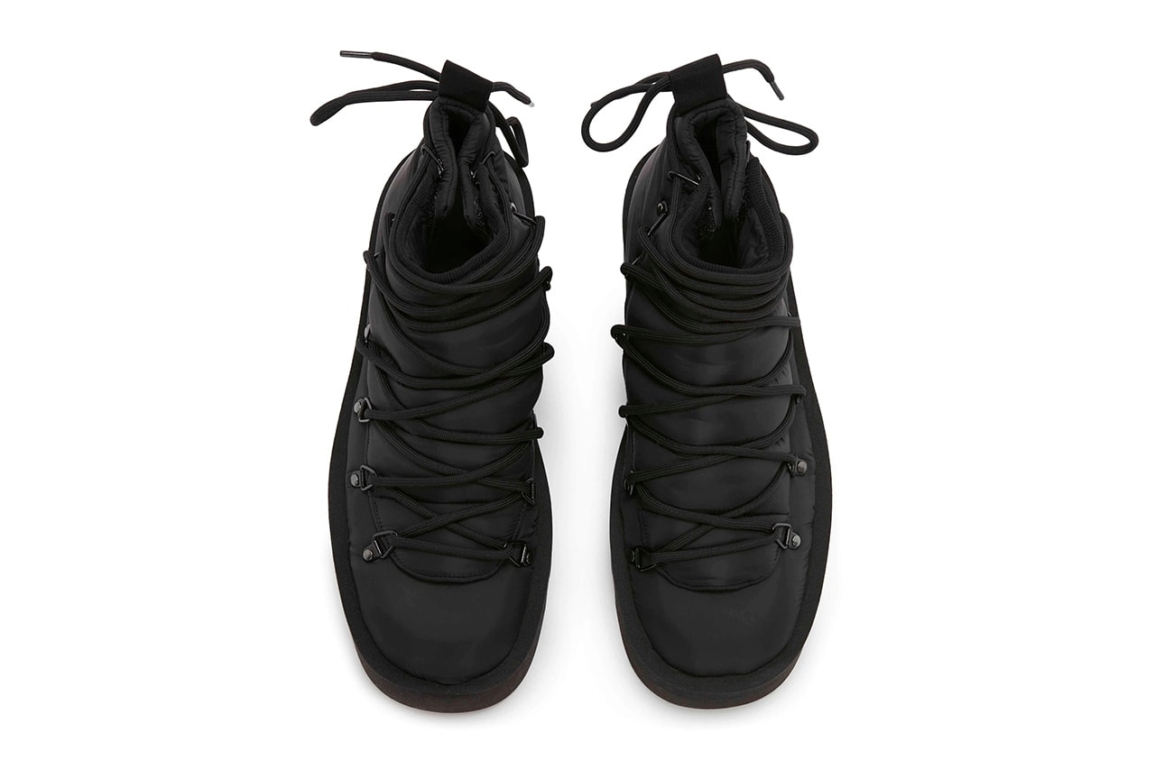 JW Anderson Padded Fabric Lace Up Boots Black Pink Hot Fall Winter 2022 Runway Shoes Jonathan Anderson Release Information FW22