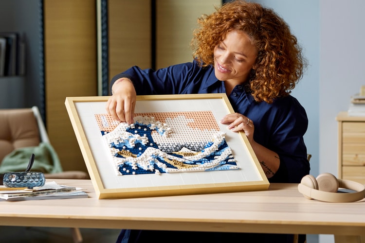 "The Great Wave" Comes to Life in LEGO Brick Form