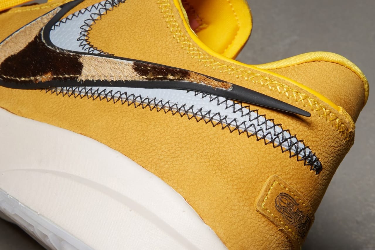 Nike LeBron 8 V2 “Entourage” Photo Blue/Black-Tour Yellow | NIKE LEBRON - LeBron  James Shoes
