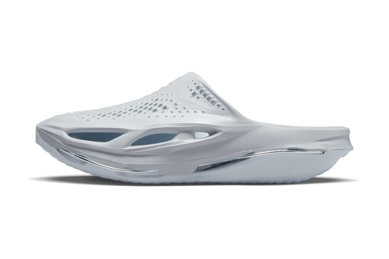 "Light Grey" Outfits the Nike MMW 005 Slide