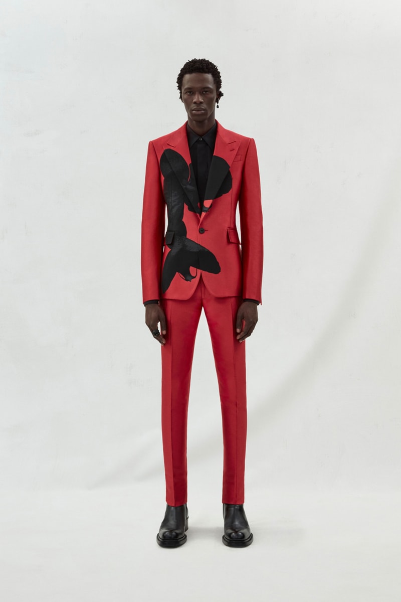 Alexander McQueen FW23 Makes Magic With Refined Tailoring Fashion