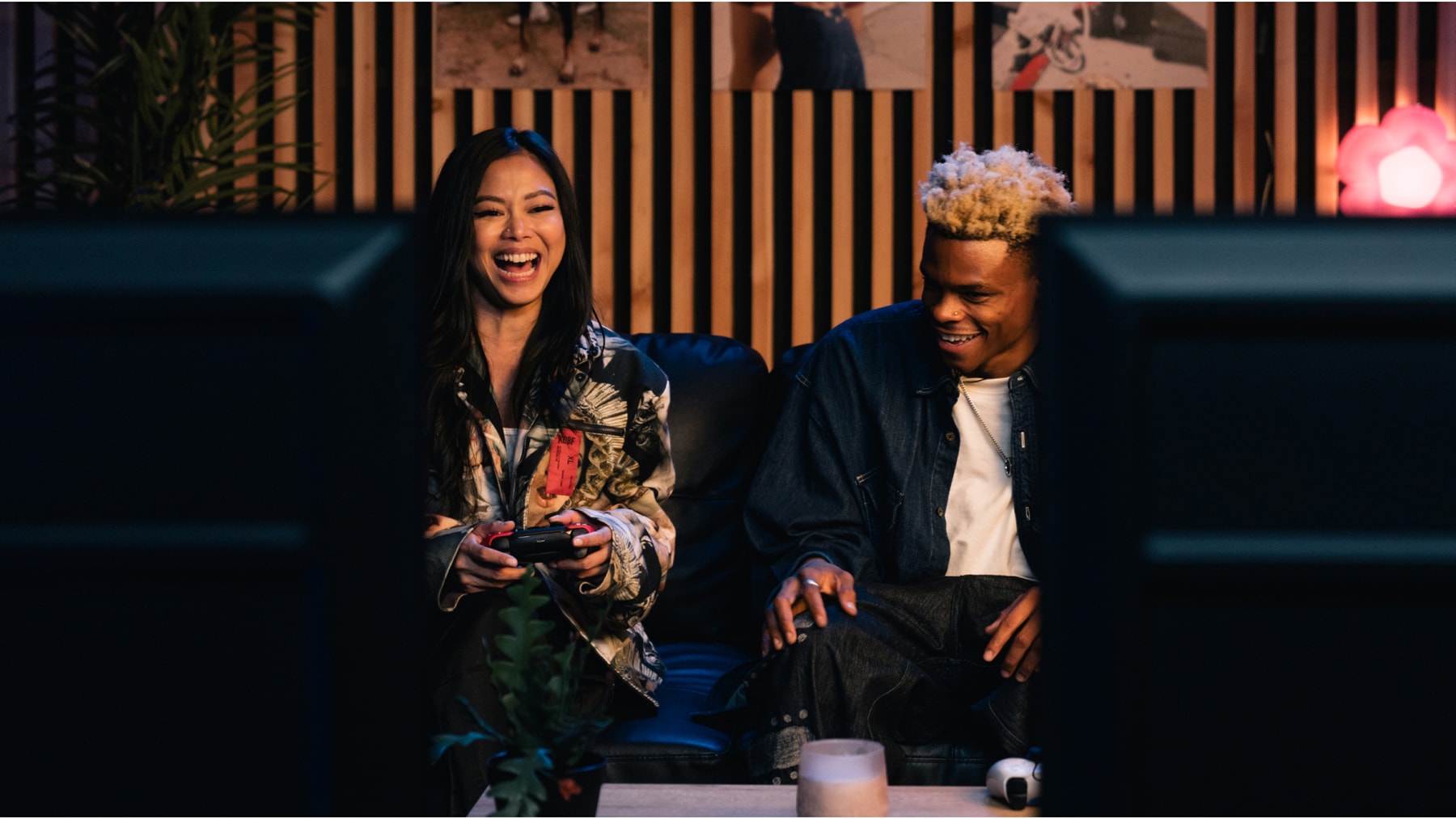 Facebook Gaming Jonna Mae vs Robert Neal Challenge Skating Gamer Pro Skateboarder