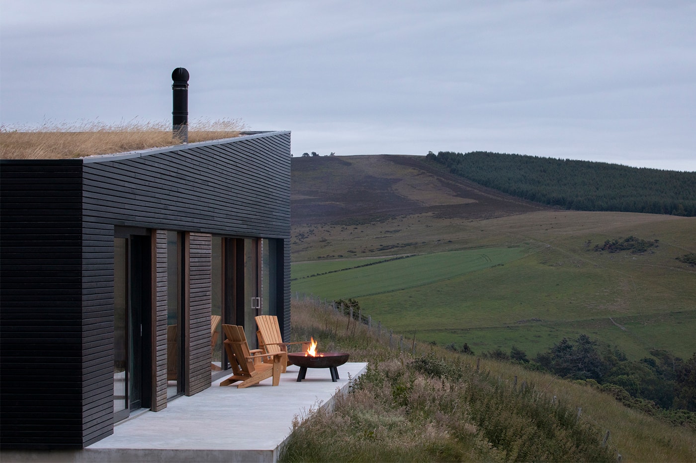 "Spyon Cop" House is Nestled Within the Scottish Wilderness