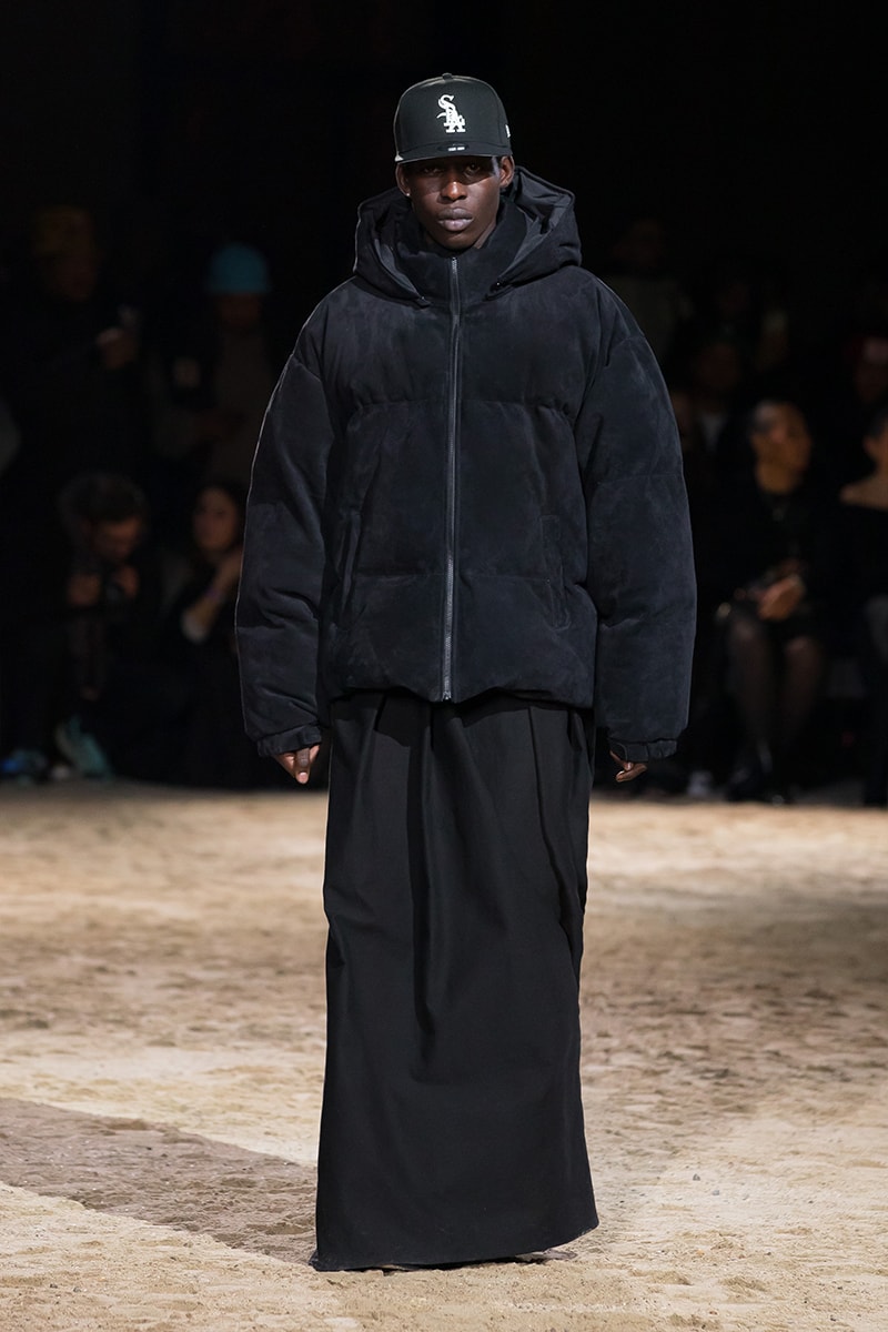 Chaz A. Jordan's 1989 Studio FW23 Collection Reimagines Classic Wardrobe Staples In Monochromatic Fashion modern luxury palais de tokyo pfw paris fashion week virgil abloh alton mason westisde gunn don c salehe bembury whatever you want it to be gen z black