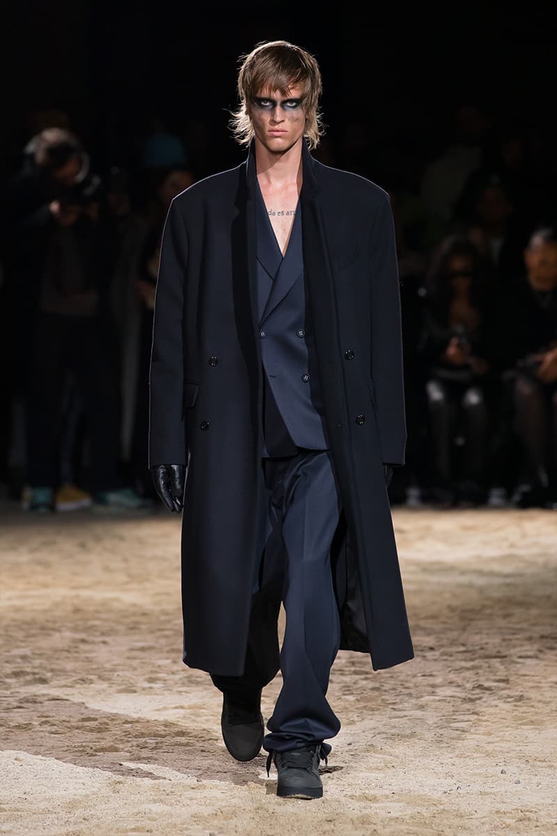 Chaz A. Jordan's 1989 Studio FW23 Collection Reimagines Classic Wardrobe Staples In Monochromatic Fashion modern luxury palais de tokyo pfw paris fashion week virgil abloh alton mason westisde gunn don c salehe bembury whatever you want it to be gen z black