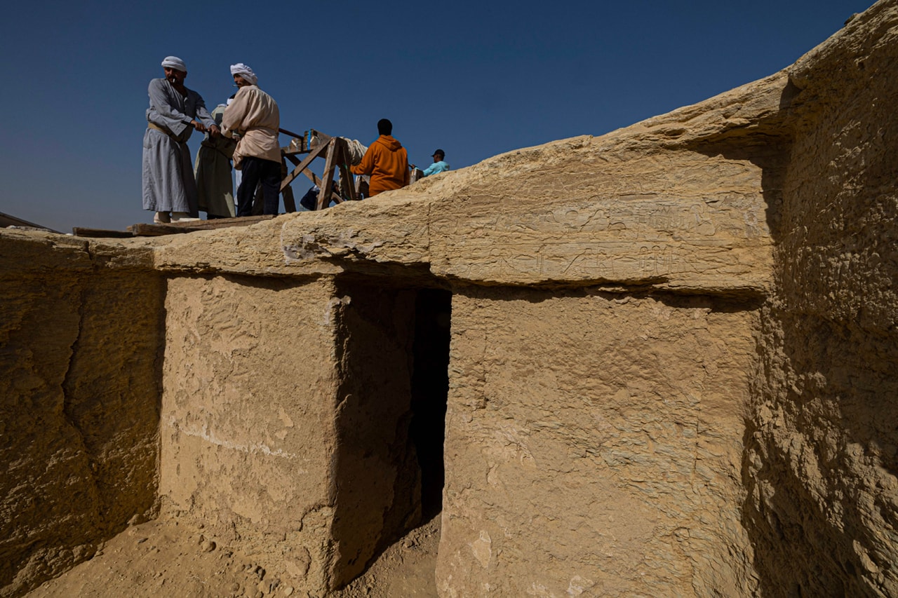 Egyptian Archaeologists Uncover Mummy Hekashepes