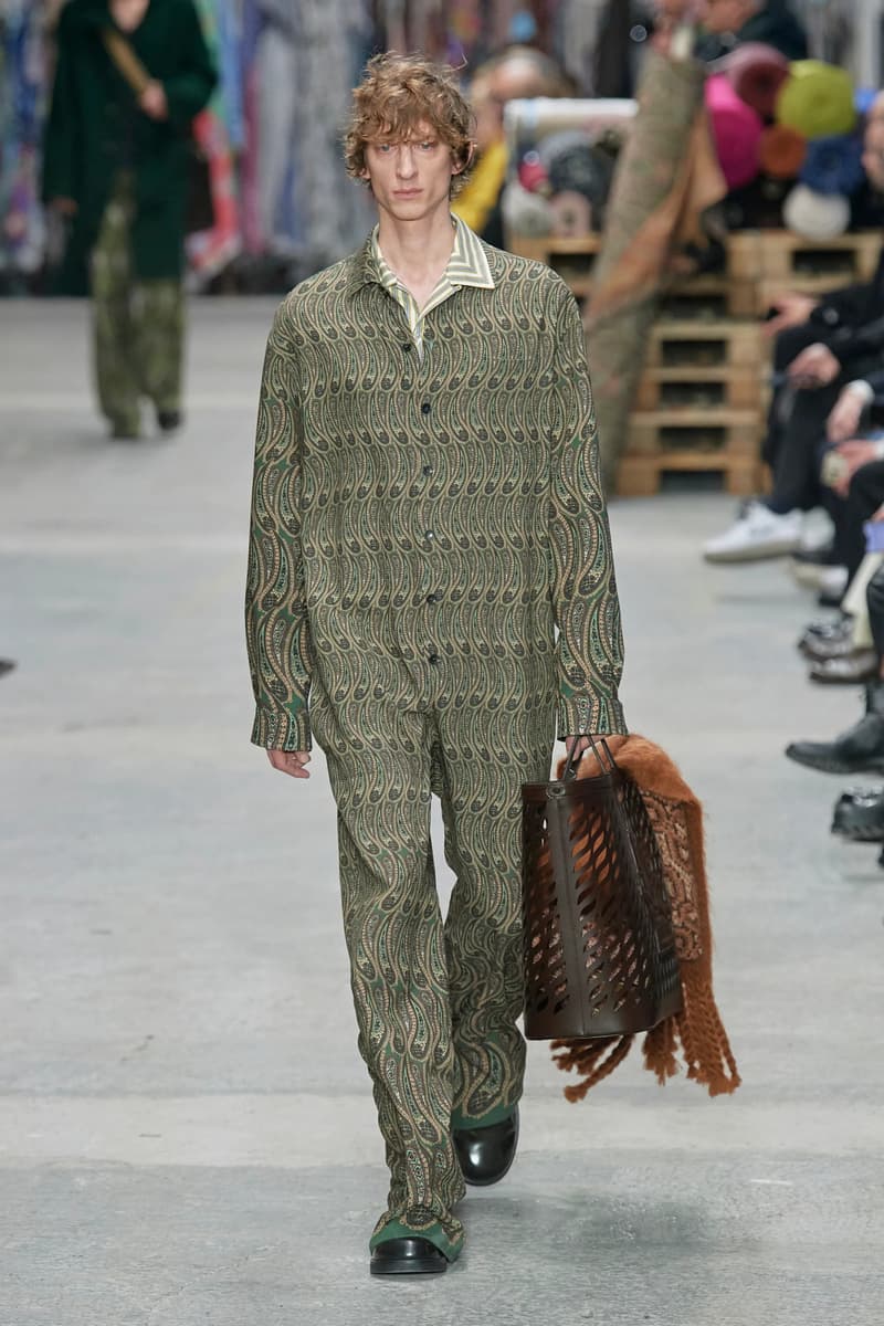 Etro Milan Fashion Week Fall Winter 2023 FW23 Runway Show MFW Mens Menswear Marco De Vincenzo 70s Retro 