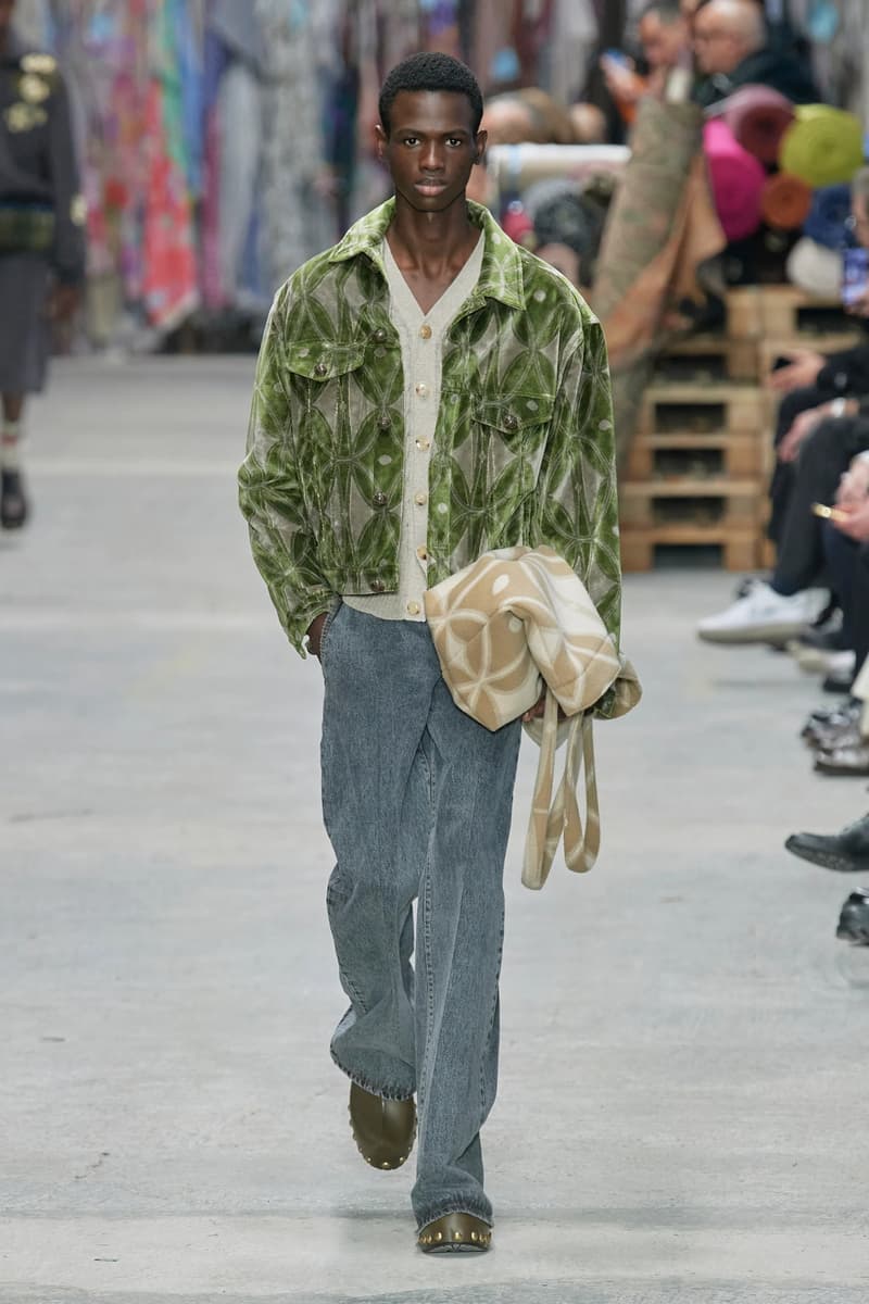 Etro Milan Fashion Week Fall Winter 2023 FW23 Runway Show MFW Mens Menswear Marco De Vincenzo 70s Retro 