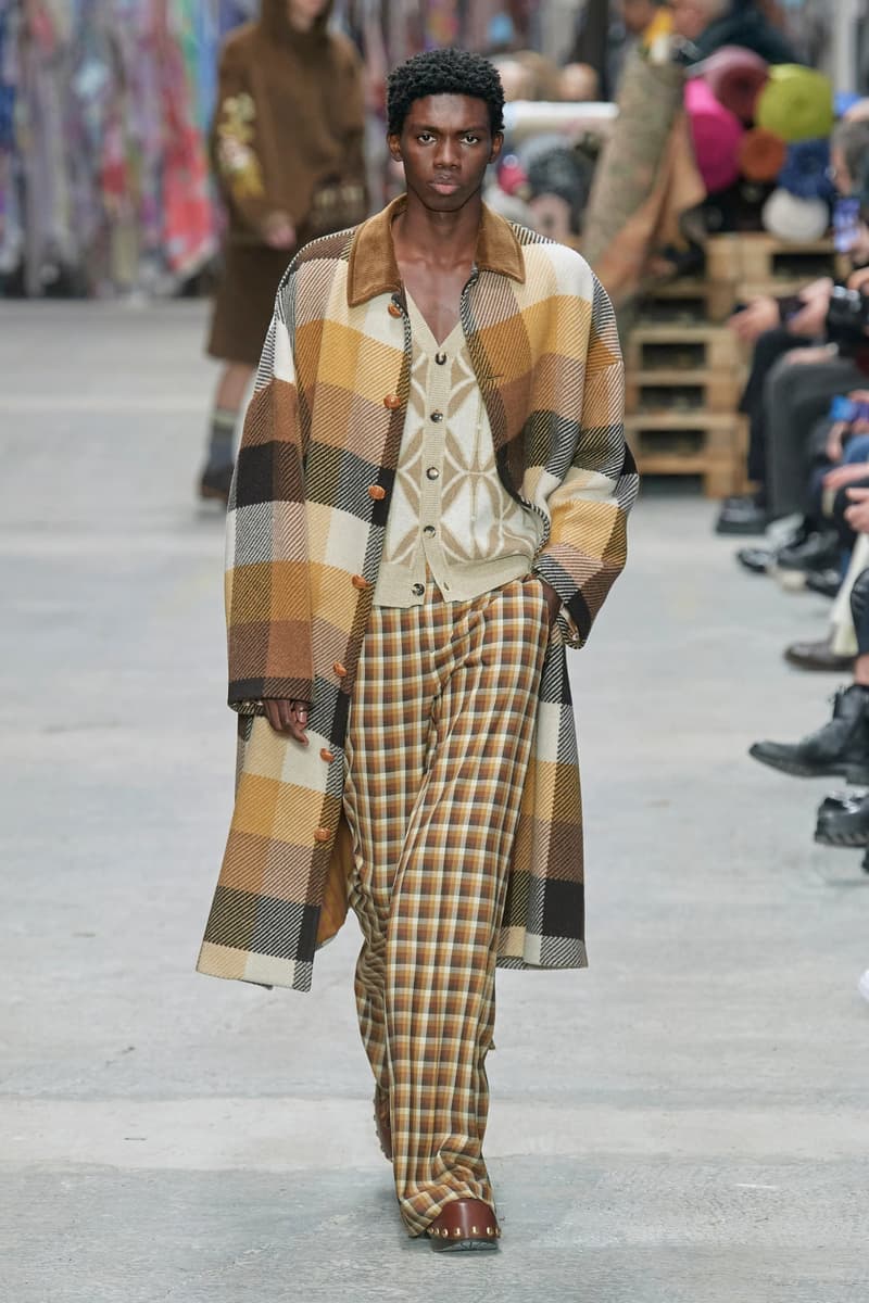 Etro Milan Fashion Week Fall Winter 2023 FW23 Runway Show MFW Mens Menswear Marco De Vincenzo 70s Retro 