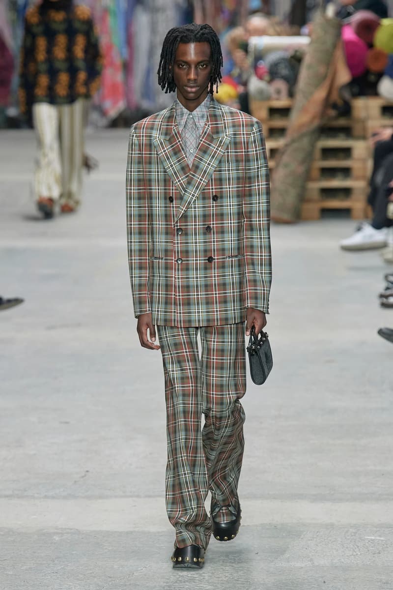 Etro Milan Fashion Week Fall Winter 2023 FW23 Runway Show MFW Mens Menswear Marco De Vincenzo 70s Retro 