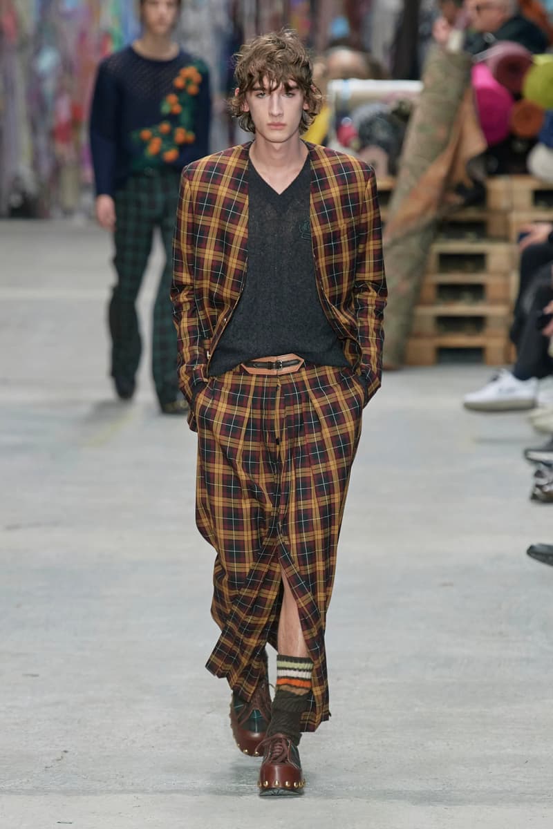 Etro Milan Fashion Week Fall Winter 2023 FW23 Runway Show MFW Mens Menswear Marco De Vincenzo 70s Retro 