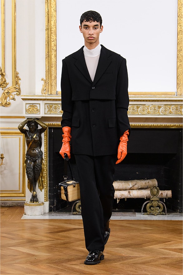 Feng Chen Wang Fall Winter 2023 Paris Fashion Week runway womenswear menswear Chinese designer