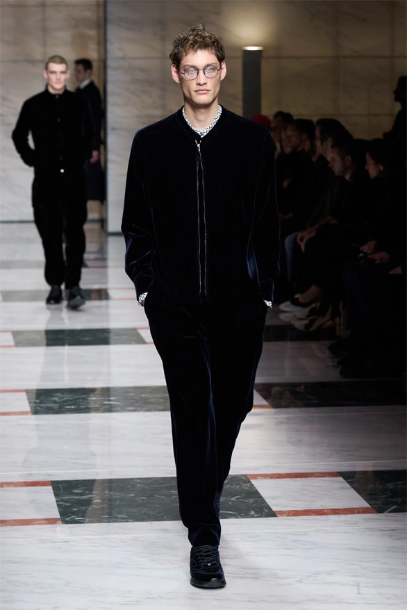 Giorgio Armani Milan Fashion Week Fall Winter 2023 FW23 Runway Show MFW Mens Menswear
