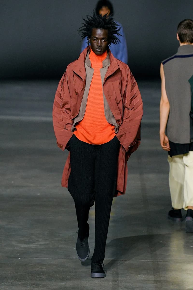 HOMME PLISSÉ ISSEY MIYAKE Fall/Winter 2023 Runway Show Paris Fashion Week FW23 Collection 