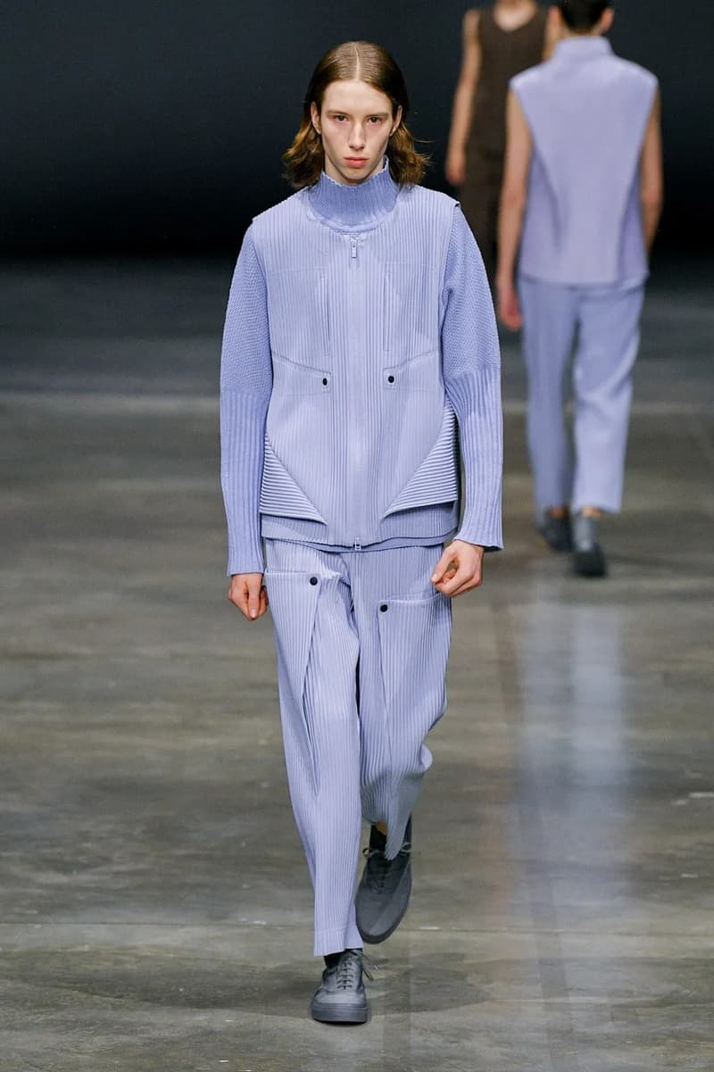 HOMME PLISSÉ ISSEY MIYAKE Fall/Winter 2023 Runway Show Paris Fashion Week FW23 Collection 