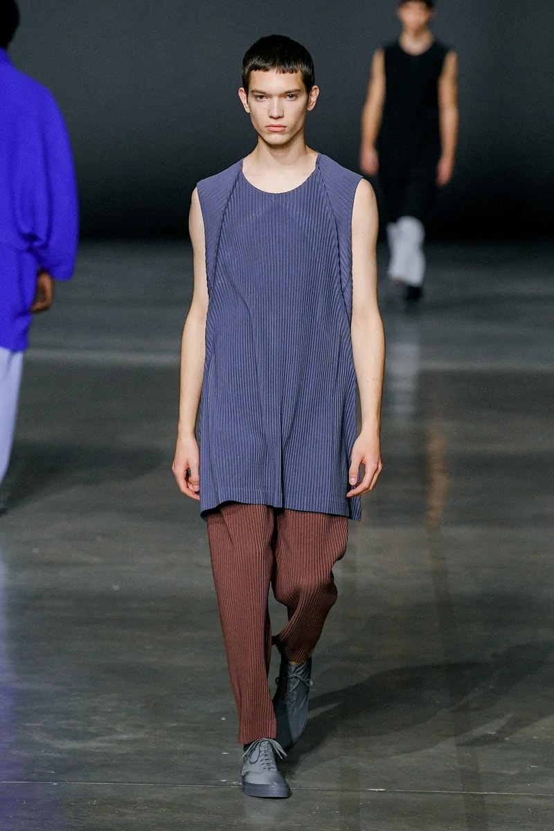 HOMME PLISSÉ ISSEY MIYAKE Fall/Winter 2023 Runway Show Paris Fashion Week FW23 Collection 