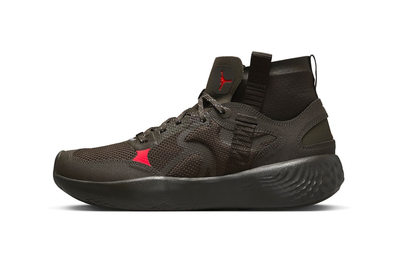 DR7614-206 Nike swoosh shoe technical space aged aesthetic brown Dark Chocolate/Infrared michael jordan basketball shoes 