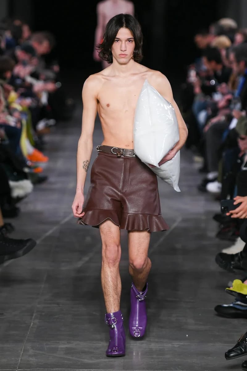 JW Anderson Fall Winter 2023 Milan Fashion Week Men's Women's Show Runway MFW Jonathan Anderson