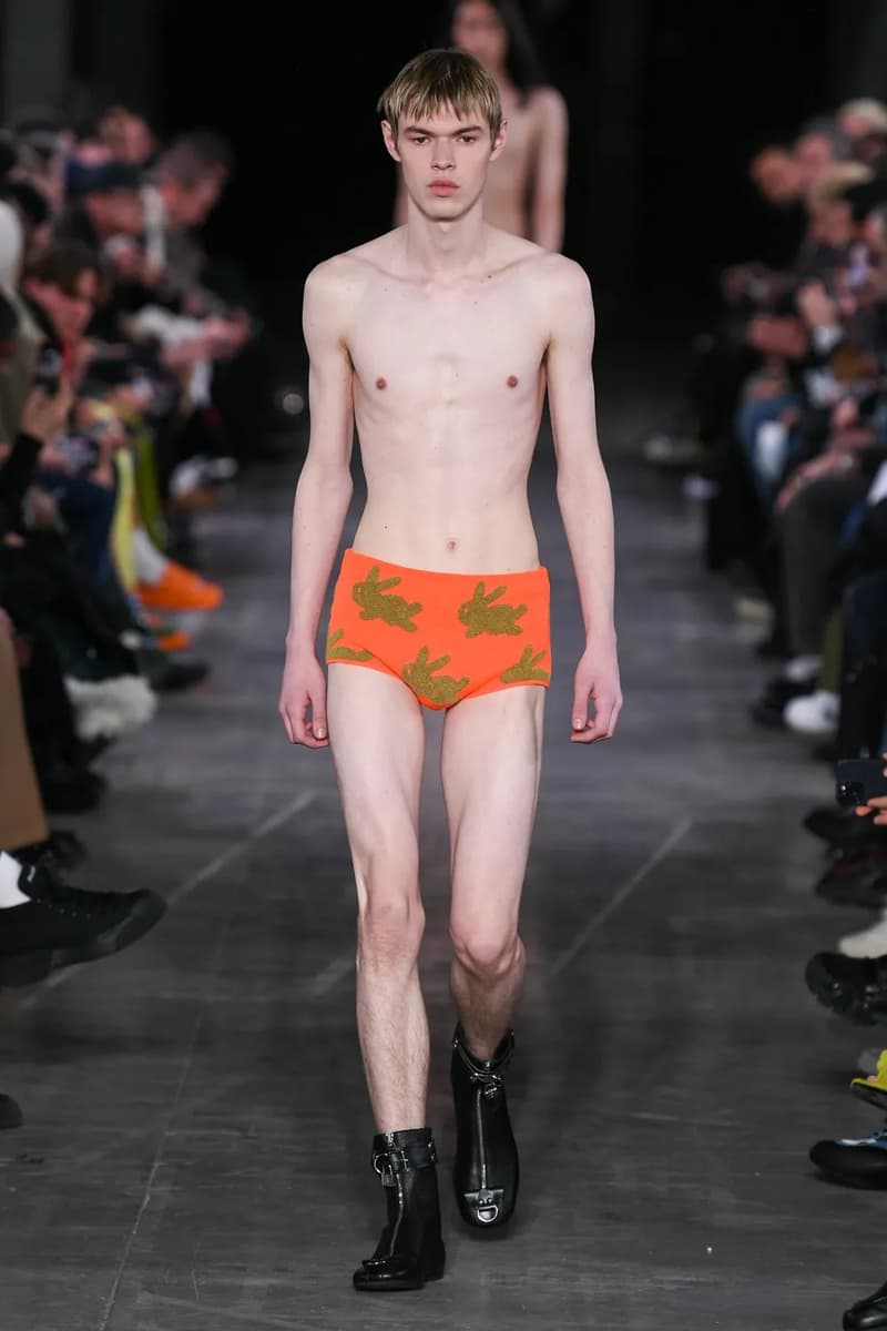 JW Anderson Fall Winter 2023 Milan Fashion Week Men's Women's Show Runway MFW Jonathan Anderson