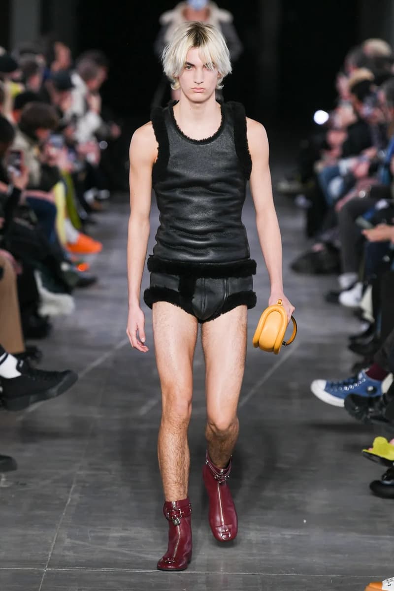 JW Anderson Fall Winter 2023 Milan Fashion Week Men's Women's Show Runway MFW Jonathan Anderson