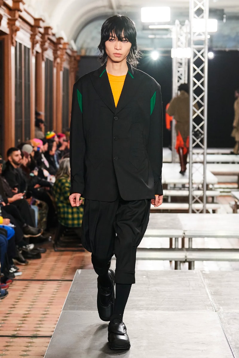 Kiko Kostadinov FW23 Dismantles Traditional Tailoring With Vibrancy paris fashion week fall winter 2023 menswear collection suit colors avant garde womenswear 