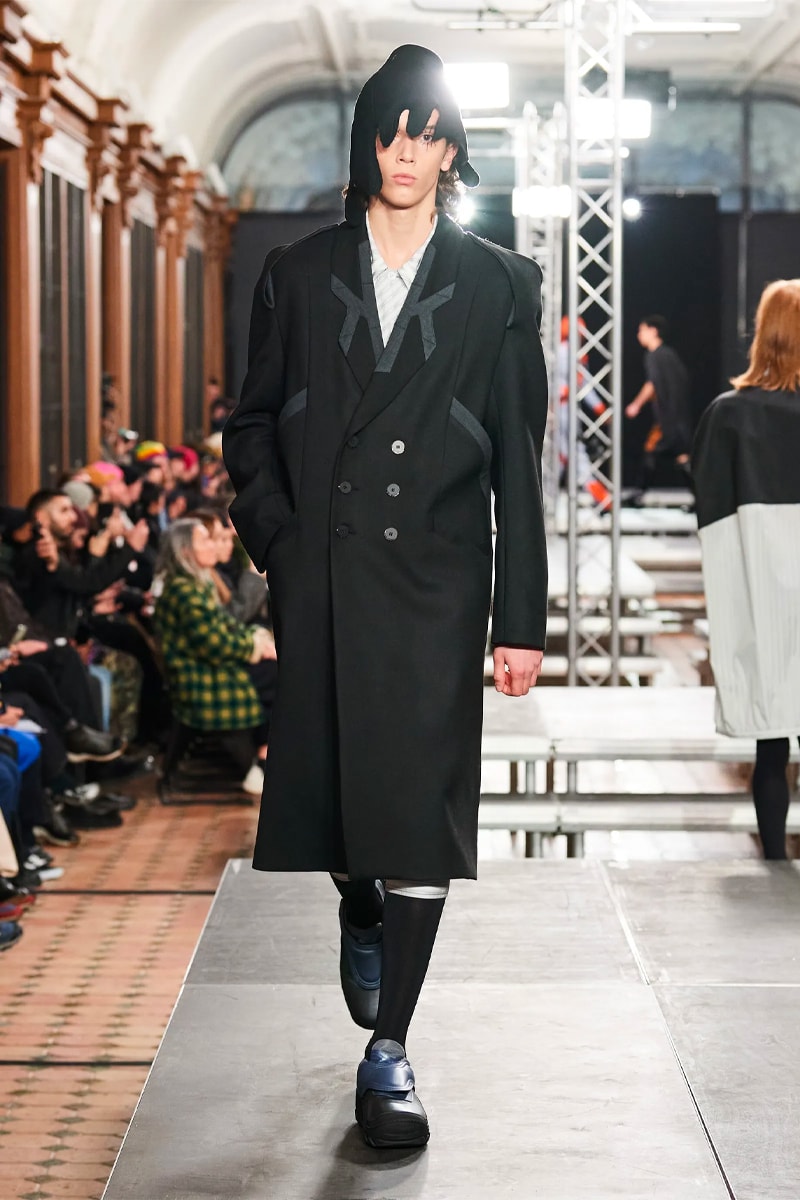 Kiko Kostadinov FW23 Dismantles Traditional Tailoring With Vibrancy paris fashion week fall winter 2023 menswear collection suit colors avant garde womenswear 