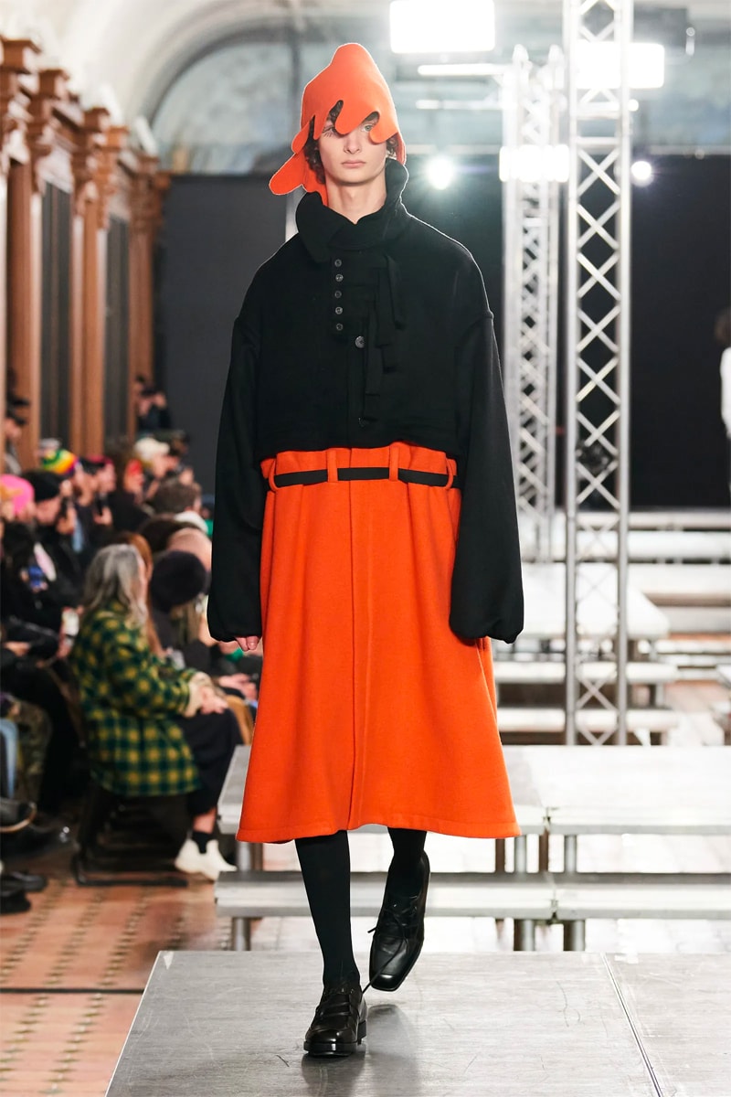 Kiko Kostadinov FW23 Dismantles Traditional Tailoring With Vibrancy paris fashion week fall winter 2023 menswear collection suit colors avant garde womenswear 