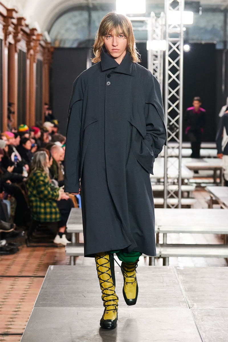 Kiko Kostadinov FW23 Dismantles Traditional Tailoring With Vibrancy paris fashion week fall winter 2023 menswear collection suit colors avant garde womenswear 