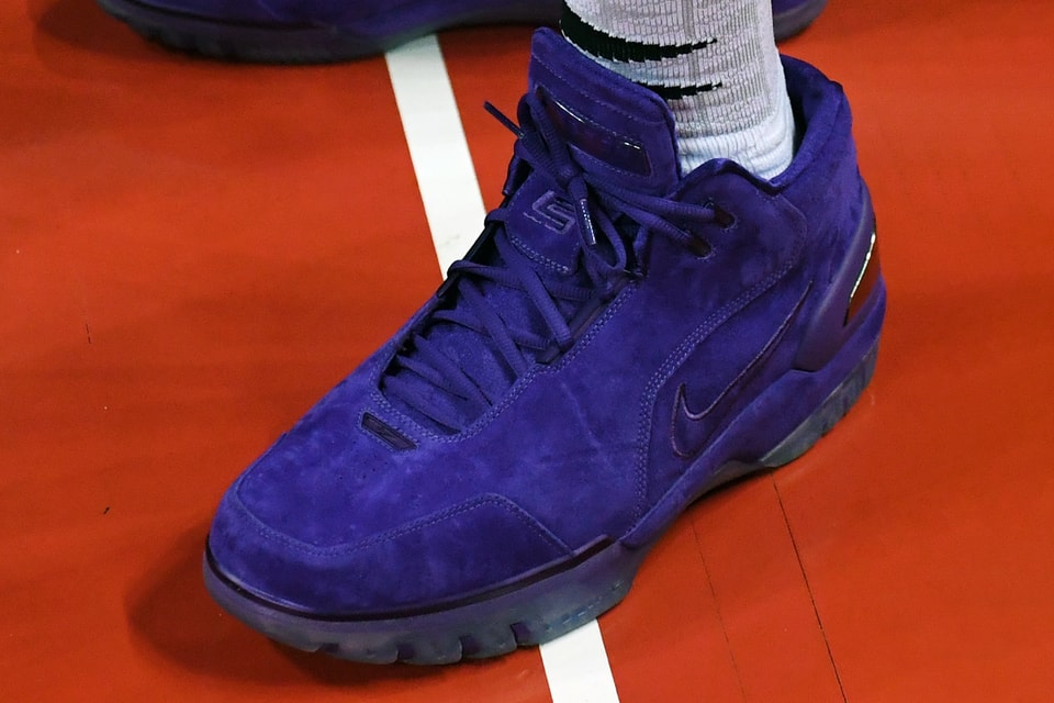 Acostumbrarse a envidia Agacharse LeBron James Nike Air Zoom Generation "Court Purple" Summer'23 Release |  Hypebeast