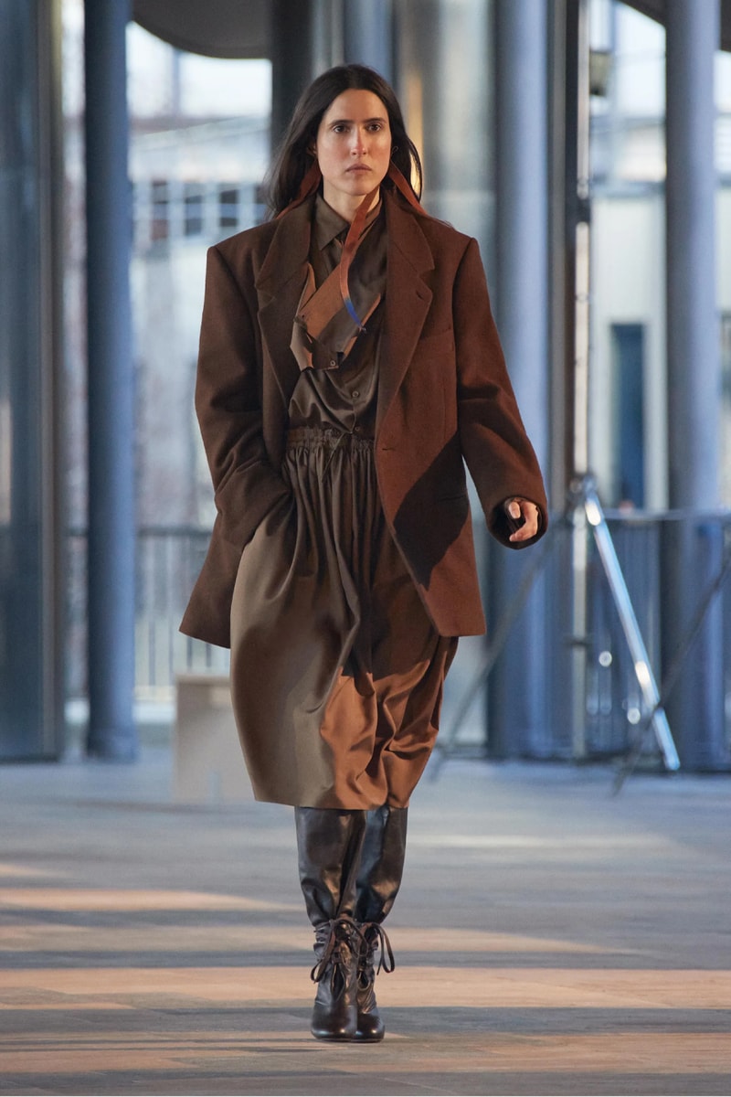 LEMAIRE Paris Fashion Week Fall/Winter 2023 Collection pfw FW23 christopher lemiare suiting overcoats sorbonnne universite movement 