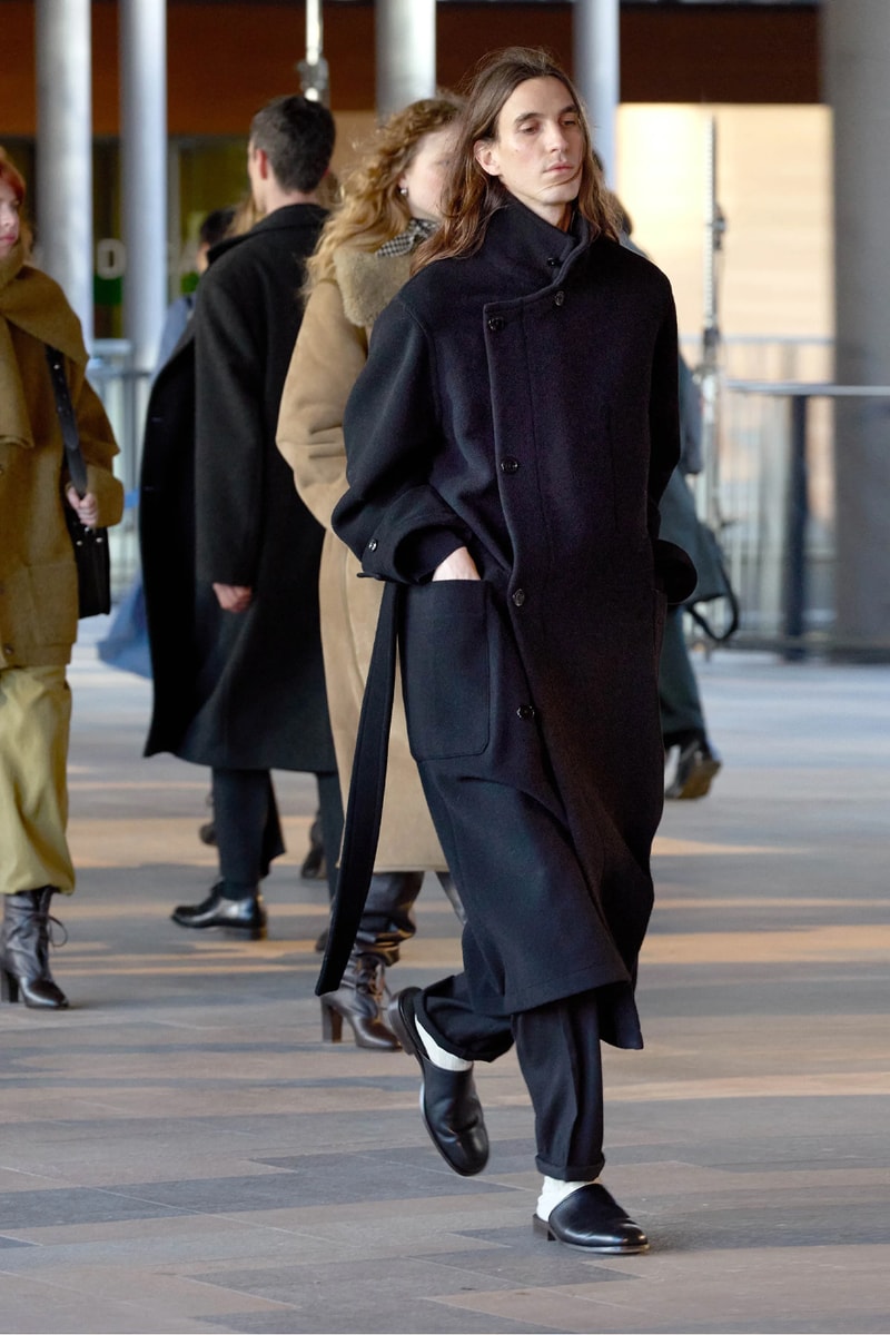 LEMAIRE Paris Fashion Week Fall/Winter 2023 Collection pfw FW23 christopher lemiare suiting overcoats sorbonnne universite movement 