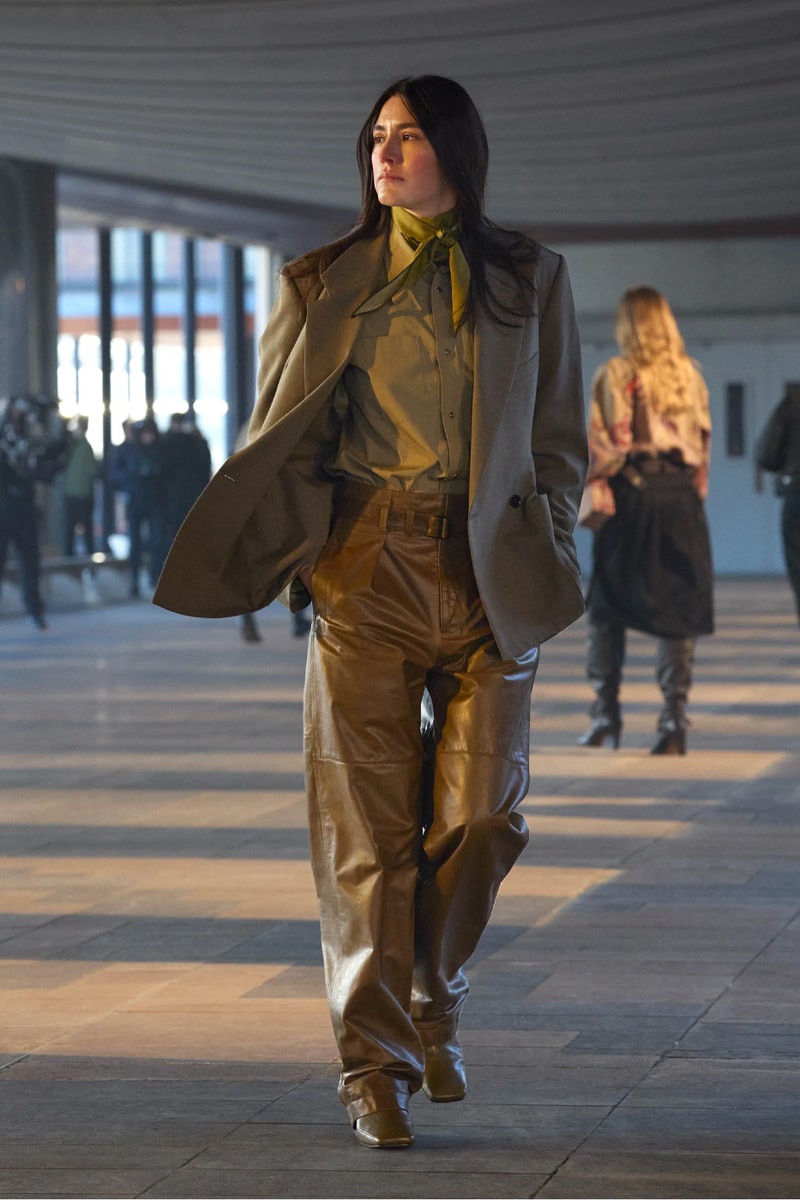 LEMAIRE Paris Fashion Week Fall/Winter 2023 Collection pfw FW23 christopher lemiare suiting overcoats sorbonnne universite movement 
