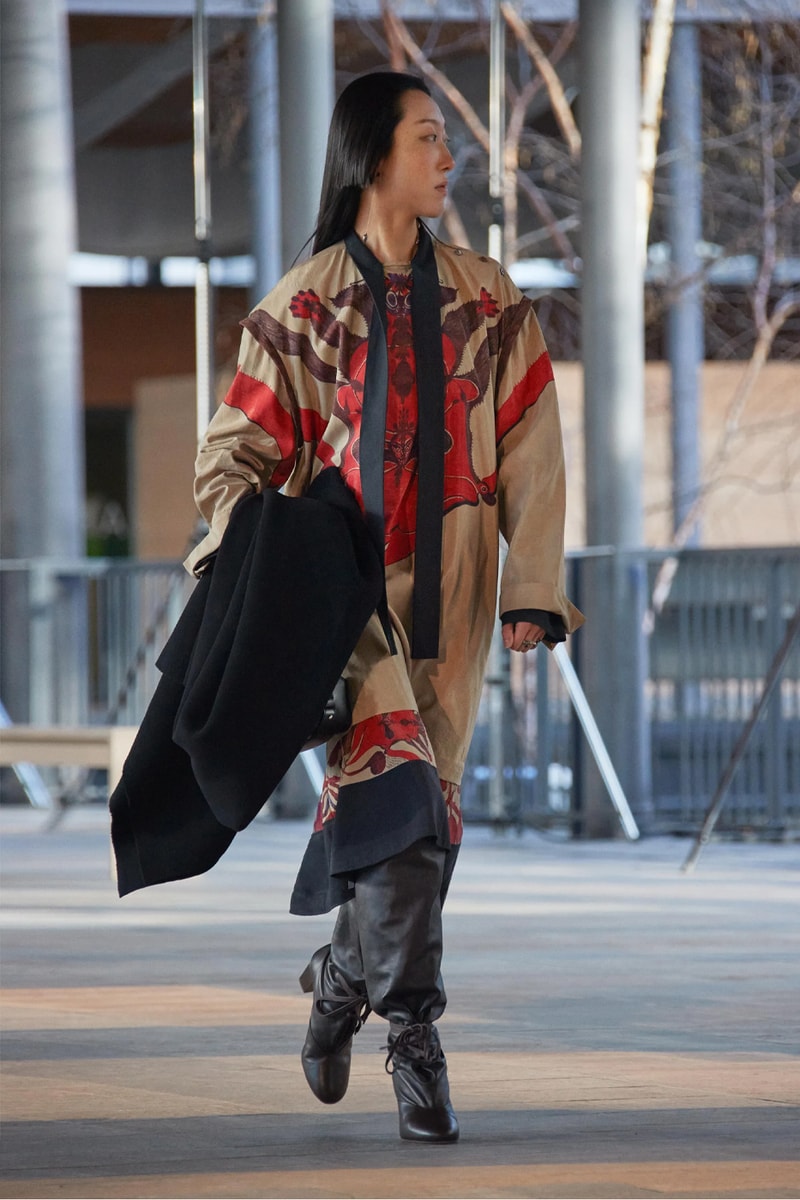 LEMAIRE Paris Fashion Week Fall/Winter 2023 Collection pfw FW23 christopher lemiare suiting overcoats sorbonnne universite movement 