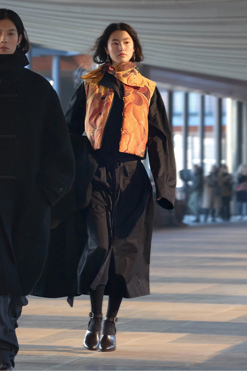 LEMAIRE Paris Fashion Week Fall/Winter 2023 Collection pfw FW23 christopher lemiare suiting overcoats sorbonnne universite movement 