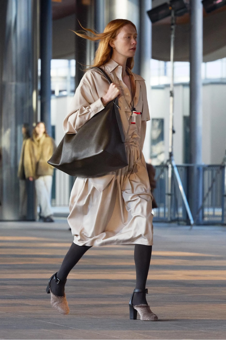 Lemaire Парижская неделя моды осень/зима 2023, коллекция pfw FW23, костюмные пальто Кристофера Лемиара, sorbonnne universite motion 